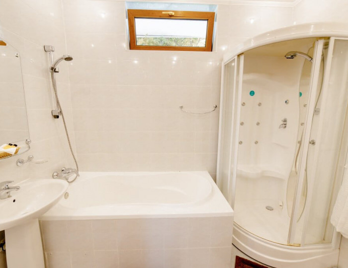 Люкс 2-местный 1-комнатный в Коттедже с французской кроватью - Отель «Прометей Клуб»